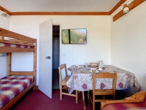 Studio Les Menuires, 1 pièce, 3 personnes - FR-1-344-333