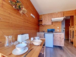 Studio Les Menuires, 1 pièce, 3 personnes - FR-1-344-890