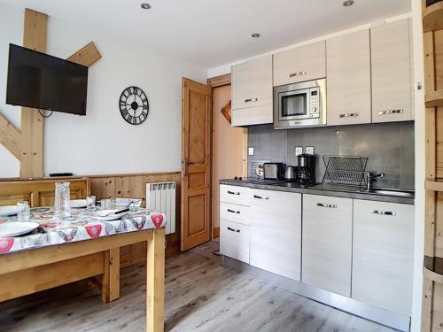 Studio Les Menuires, 1 pièce, 3 personnes - FR-1-344-909