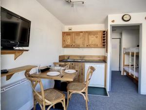 Studio Les Menuires, 1 pièce, 3 personnes - FR-1-344-964