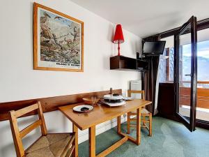 Studio Les Menuires, 1 pièce, 3 personnes - FR-1-344-989