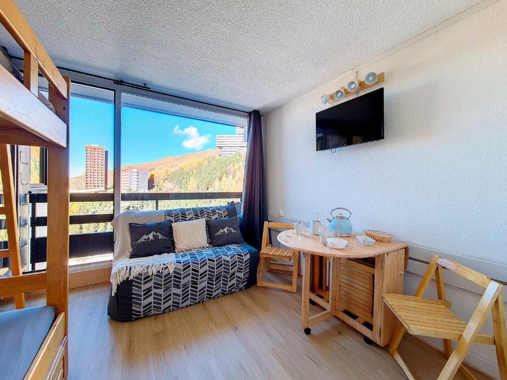 Appartement Studio Les Menuires, 1 pièce, 3 personnes - FR-1-344-997 LA CROISETTE 1 Avenue de la Croisette 73440 Les Menuires