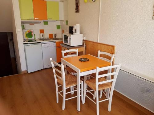 Studio Les Menuires, 1 pièce, 3 personnes - FR-1-452-227