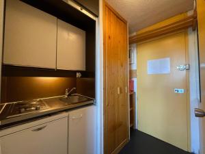 Studio Les Menuires, 1 pièce, 3 personnes - FR-1-452-236