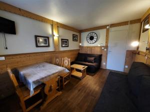Studio Les Menuires, 1 pièce, 3 personnes - FR-1-452-287