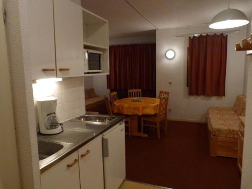 Studio Les Menuires, 1 pièce, 4 personnes - FR-1-178-1