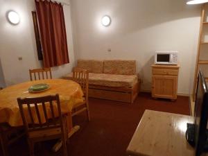 Studio Les Menuires, 1 pièce, 4 personnes - FR-1-178-1