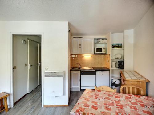 Studio Les Menuires, 1 pièce, 4 personnes - FR-1-178-105