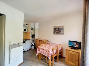 Studio Les Menuires, 1 pièce, 4 personnes - FR-1-178-105