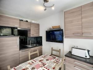 Studio Les Menuires, 1 pièce, 4 personnes - FR-1-178-129