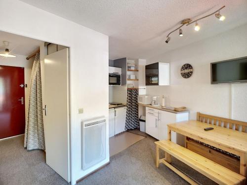 Studio Les Menuires, 1 pièce, 4 personnes - FR-1-178-150