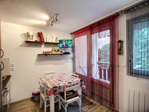 Studio Les Menuires, 1 pièce, 4 personnes - FR-1-178-290