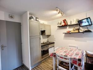 Studio Les Menuires, 1 pièce, 4 personnes - FR-1-178-290