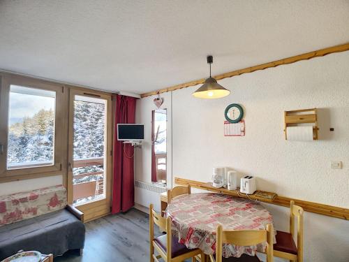Studio Les Menuires, 1 pièce, 4 personnes - FR-1-178-298