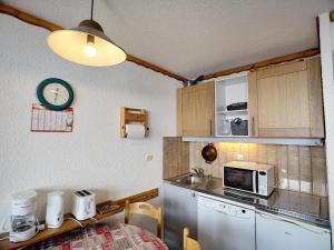 Studio Les Menuires, 1 pièce, 4 personnes - FR-1-178-298