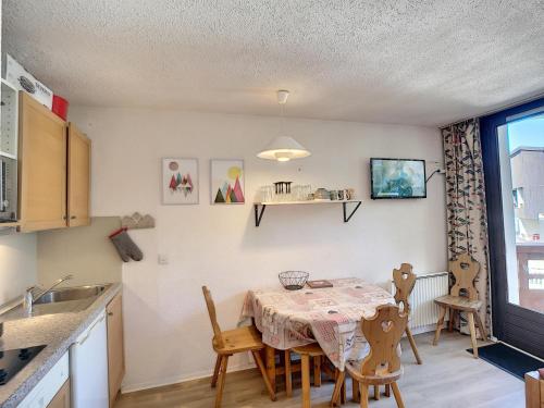 Studio Les Menuires, 1 pièce, 4 personnes - FR-1-178-338