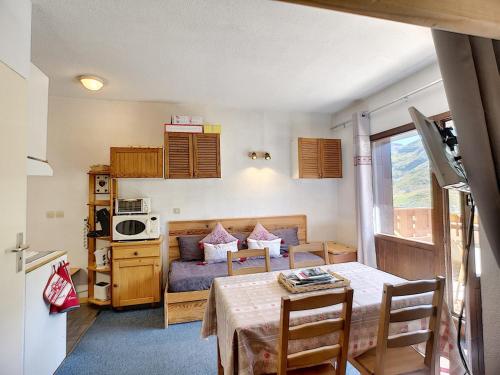 Studio Les Menuires, 1 pièce, 4 personnes - FR-1-178-341