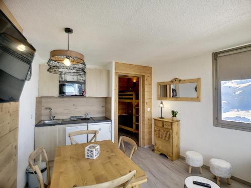 Studio Les Menuires, 1 pièce, 4 personnes - FR-1-178-54