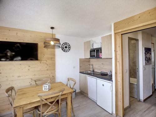 Studio Les Menuires, 1 pièce, 4 personnes - FR-1-178-54