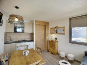 Studio Les Menuires, 1 pièce, 4 personnes - FR-1-178-54