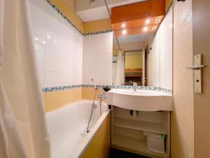 Studio Les Menuires, 1 pièce, 4 personnes - FR-1-344-1006