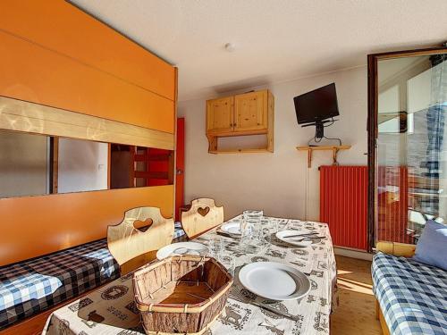 Studio Les Menuires, 1 pièce, 4 personnes - FR-1-344-1074