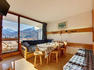 Studio Les Menuires, 1 pièce, 4 personnes - FR-1-344-1074