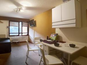 Studio Les Menuires, 1 pièce, 4 personnes - FR-1-344-1146