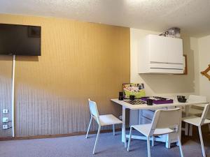 Studio Les Menuires, 1 pièce, 4 personnes - FR-1-344-1146