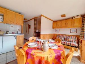 Studio Les Menuires, 1 pièce, 4 personnes - FR-1-344-206