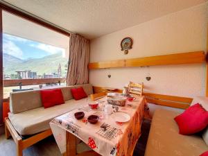 Studio Les Menuires, 1 pièce, 4 personnes - FR-1-344-314