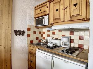 Studio Les Menuires, 1 pièce, 4 personnes - FR-1-344-784