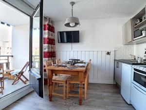 Studio Les Menuires, 1 pièce, 4 personnes - FR-1-344-848
