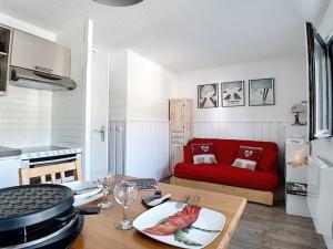 Studio Les Menuires, 1 pièce, 4 personnes - FR-1-344-848