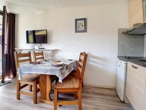 Studio Les Menuires, 1 pièce, 4 personnes - FR-1-344-874
