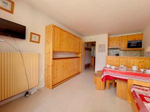 Studio Les Menuires, 1 pièce, 4 personnes - FR-1-344-945