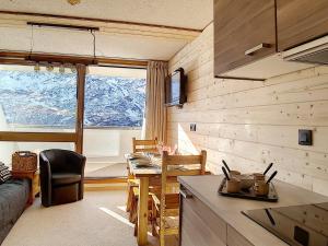 Studio Les Menuires, 1 pièce, 4 personnes - FR-1-344-949