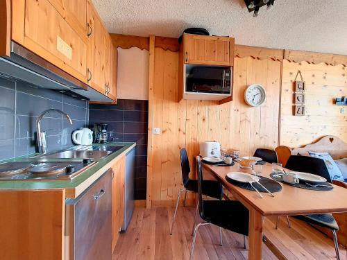 Studio Les Menuires, 1 pièce, 4 personnes - FR-1-344-951