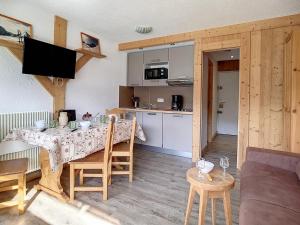 Studio Les Menuires, 1 pièce, 4 personnes - FR-1-344-953