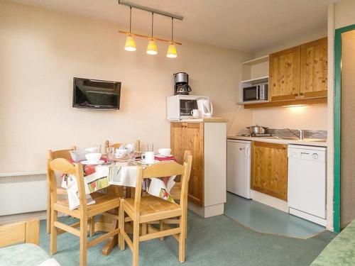 Studio Les Menuires, 1 pièce, 4 personnes - FR-1-344-960