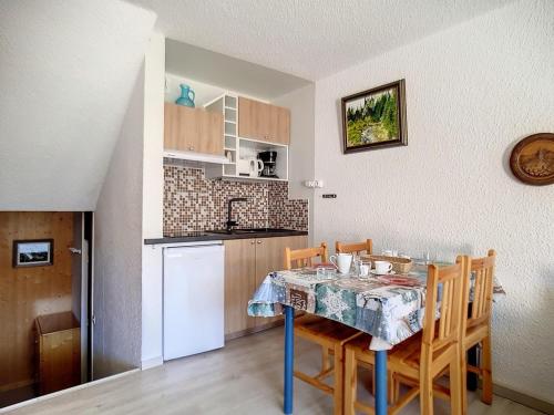 Studio Les Menuires, 1 pièce, 4 personnes - FR-1-344-963