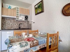 Studio Les Menuires, 1 pièce, 4 personnes - FR-1-344-963