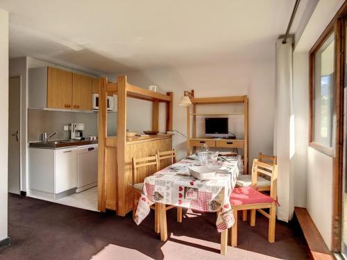 Studio Les Menuires, 1 pièce, 4 personnes - FR-1-344-967