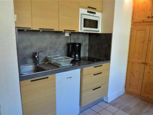 Appartement Studio Les Menuires, 1 pièce, 4 personnes - FR-1-452-231 Croisette 73440 Les Menuires Rhône-Alpes