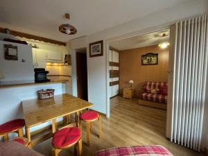 Studio Les Menuires, 1 pièce, 4 personnes - FR-1-452-378