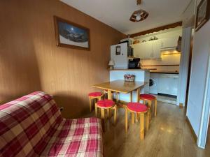 Studio Les Menuires, 1 pièce, 4 personnes - FR-1-452-378