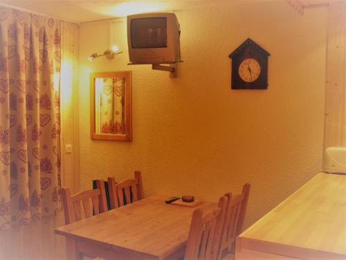 Studio Les Menuires, 1 pièce, 4 personnes - FR-1-574-18