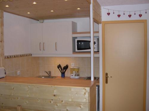 Studio Les Menuires, 1 pièce, 4 personnes - FR-1-574-18