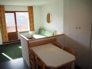 Studio Les Menuires, 1 pièce, 5 personnes - FR-1-344-1053