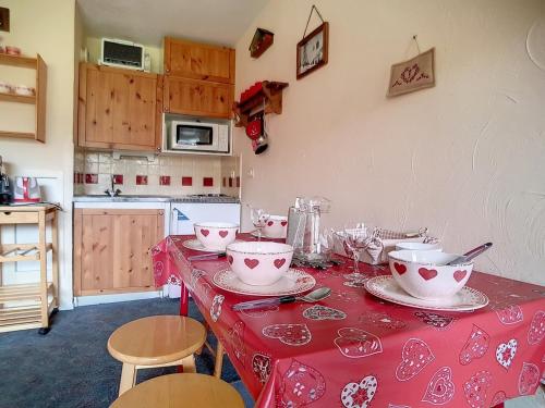 Studio Les Menuires, 2 pièces, 4 personnes - FR-1-344-863